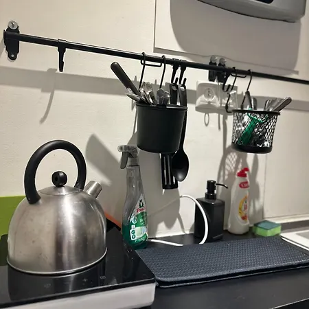 O9b Private In Center *