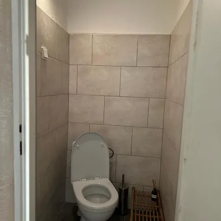 O9b Private In Center * ブラチスラヴァ