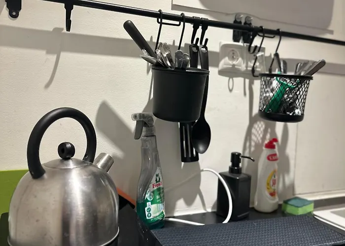 O9b Private In Center *